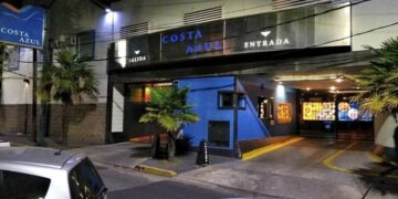 Murió la joven hallada en un hotel alojamiento en La Plata