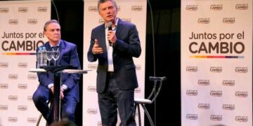 En plena campaña, Macri llegó a Córdoba y dirigió un acto en Forja