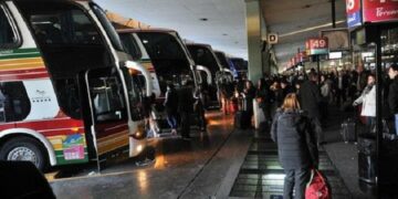 Se levantó el paro de transporte interurbano