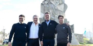 Fernández se mostró junto a Kicillof y Massa
