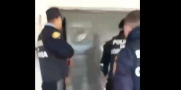 Así irrumpió la Policía de Córdoba en una vivienda de barrio Maldonado