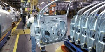 El sector automotriz se desplomó 50%