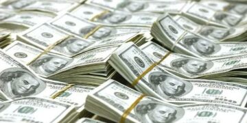 El dólar cerró a $44,51 y acumuló un aumento de 90 centavos