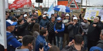 Continúa la toma de los trabajadores de Minetti