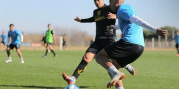 No le agarran la mano