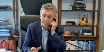 Macri habló por teléfono con Fernández