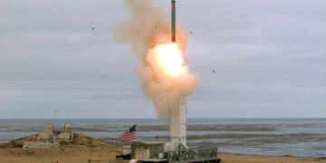 EE.UU. agita la carrera armamentista