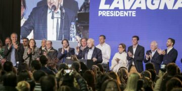 Lavagna cerró su campaña y pidió evitar la grieta