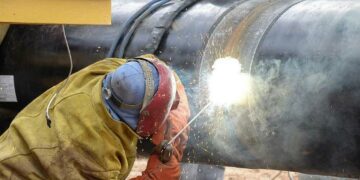 Industriales reclaman «certezas» en el precio del dólar