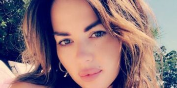 Desde Grecia, Jelinek anunció que se casa por segunda vez