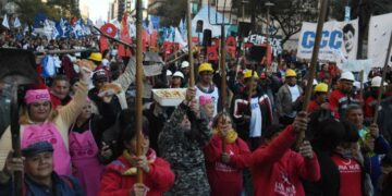 Miles de personas pidieron pan y trabajo en el Día de San Cayetano
