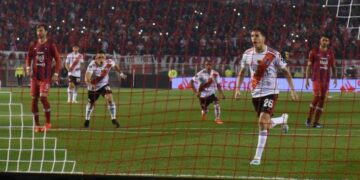 River ganó 2 a 0 y se acercó a semifinales