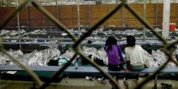 EE.UU. separó a más de 900 niños migrantes de sus padres
