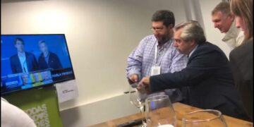 Así fue el momento en el que Fernández conoce el resultado de las Paso