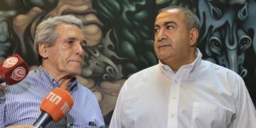 Críticas de todos los sectores