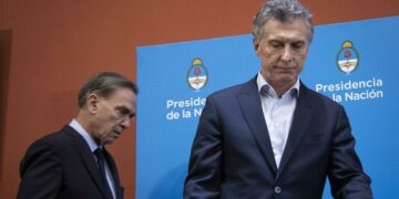 Débil reacción del Gobierno tras la derrota en las primarias