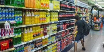 Las ventas en supermercados se desplomaron 13,2% interanual en junio