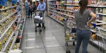 Supermercados ya aplican la quita del IVA