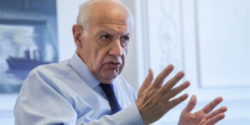 Lavagna: «No es cierto que hoy estemos mejor parados que hace cuatro años»