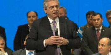 Fernández vuelve a Córdoba para asistir a un homenaje a De la Sota