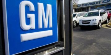 General Motors extiende las suspensiones en Santa Fe