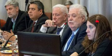 «El contexto político influye en el valor de los medicamentos»