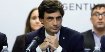 Lacunza presentó el Presupuesto 2020 en el Congreso