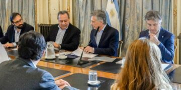 Imponen restricciones para los bancos