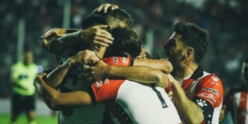 Instituto consiguió su primer triunfo del torneo