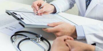 Por la devaluación, vuelven a aumentar las prepagas