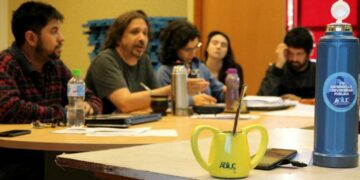 Adiuc se declaró en estado de alerta y consulta a los docentes