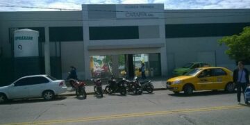 Asesinan a un joven de un  balazo en la puerta de su casa