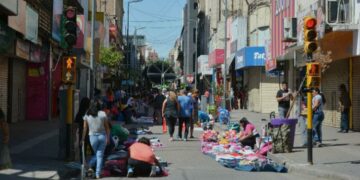 Hay 200.000 personas con problemas de empleo en el Gran Córdoba