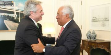 Alberto Fernández fue recibido por el primer ministro de Portugal