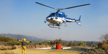 Se suman recursos de la Provincia para combatir los incendios en La Cumbre