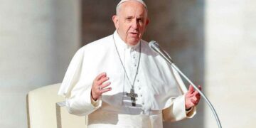 Alertan sobre otra ofensiva contra el papa