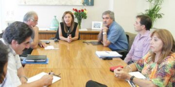 Alerta en los gremios estatales por los límites en la paritaria