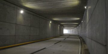 Es obligatorio el uso de las luces bajas en túneles