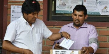 El escrutinio dio ganador a Morales pero ahora habría segunda vuelta