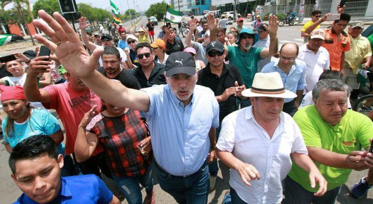 Crece la tensión por las protestas contra la nueva reelección de Morales