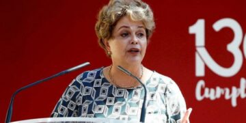 Dilma acusa a Bolsonaro