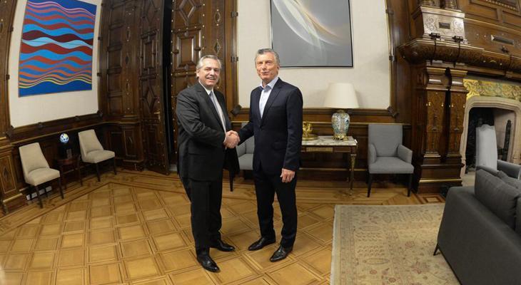 Macri se reunió con Fernández en la Rosada para iniciar el camino al 10 de diciembre