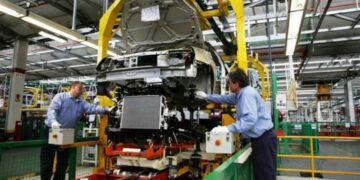 La economía cayó 3,8% en agosto