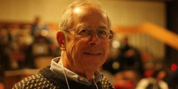 La UNC destacó el Nobel de Física a James Peebles, Doctor Honoris Causa