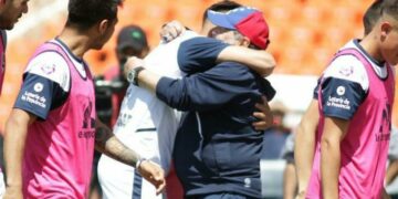 Primera victoria del Gimnasia de Maradona
