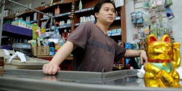 Se desploma el consumo en supermercados chinos y almacenes