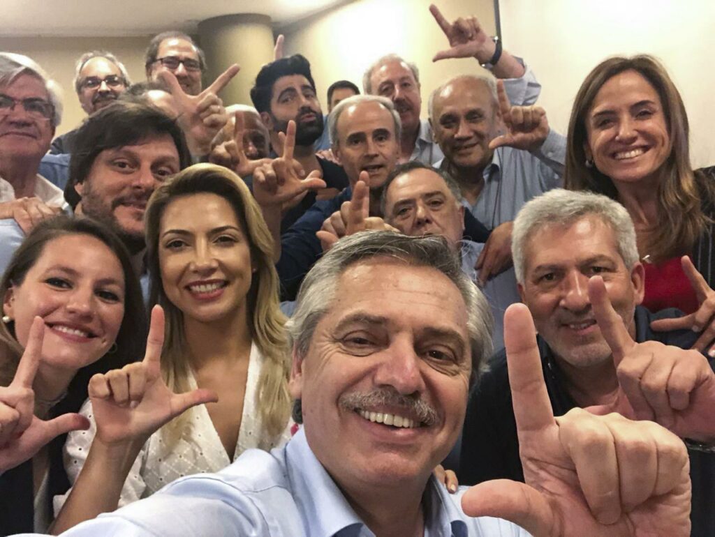 El Frente de Todos se impone en primera vuelta El Frente de Todos se impone en primera vuelta