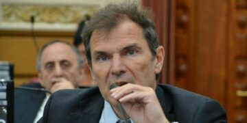 Bee Sellares reiteró su preocupación por la economía provincial