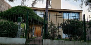 Una mujer está grave luego del salvaje ataque de su esposo