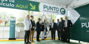 Primer punto de carga para autos eléctricos